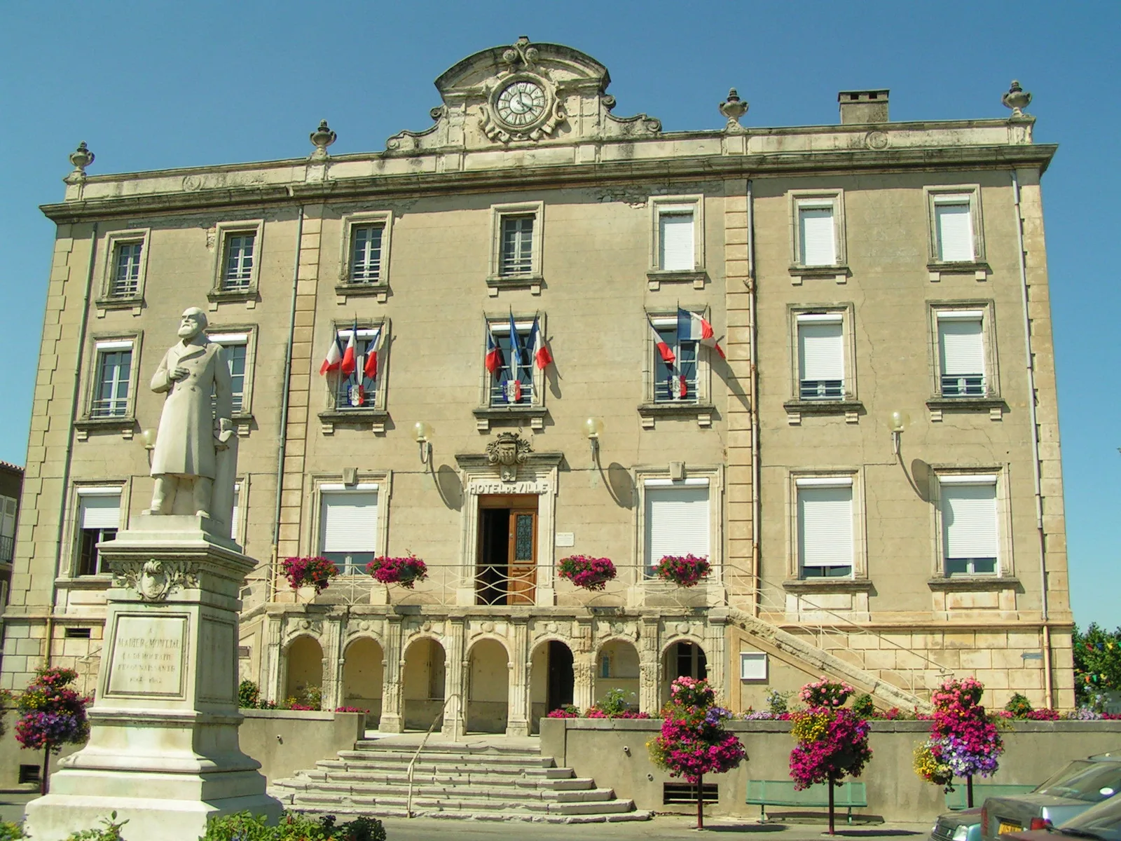 mairie-ancien-couvent-des-ursulines-bourg-saint-andeol
