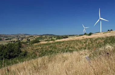 Deux éoliennes