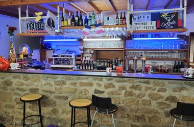 Le Bar
