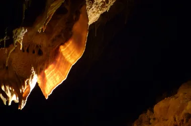 Grotte Forestière draperies