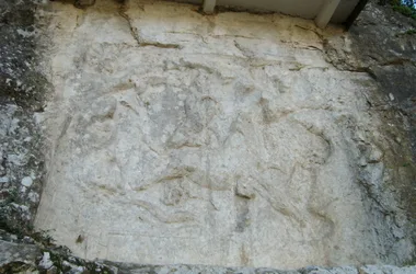 Bas-Relief-du-Dieu-Mithra