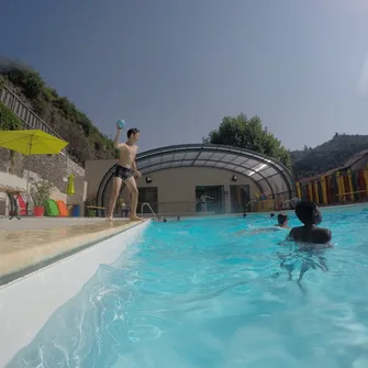 Swimming pool in Pont de Labeaume
