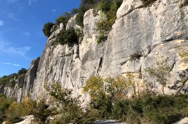 falaise chassezac rivière casteljeau