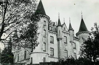 Le Château de Montivert : visite commentée