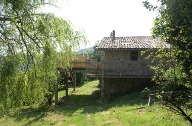 Le gîte La Crique, avec sa terrasse-pont