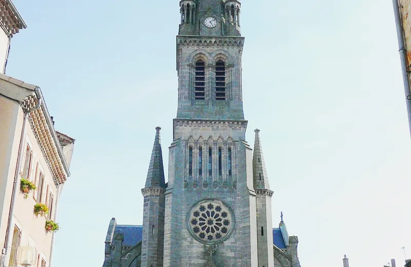 L'église du Sacré-Cœur à Vernoux-en-Vivarais