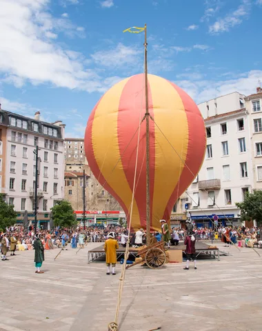 Historic reconstruction of the first hot-air balloon flight