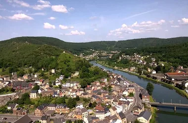 Gite “Le Chemin Vert”, maison dans vallée de la Meuse, proche lac, voie verte et randonnées