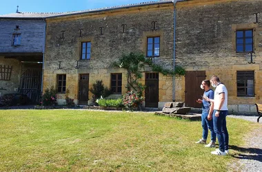 Visite audioguidée du Relais de Poste aux Chevaux de Launois-sur-Vence