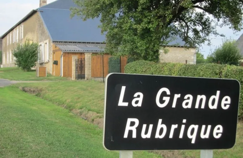 La Grande Rubrique, grande maison avec jardin clos près de Charleville-Mézières. Animaux acceptés. - Barbaise - Ardennes