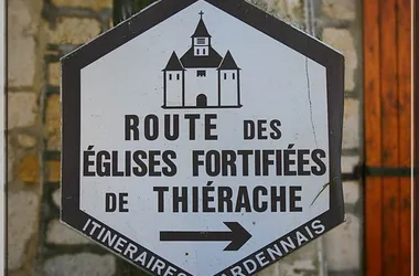 route van de versterkte kerken van Thiérache