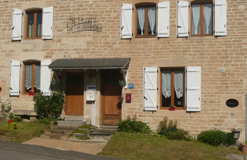 In Clos d'Ardennes, gastenkamer op 10 minuten van Charleville-Mézières, ontspanning en welzijn. Home Fietsers - Balaives-et-Butz - Ardennen
