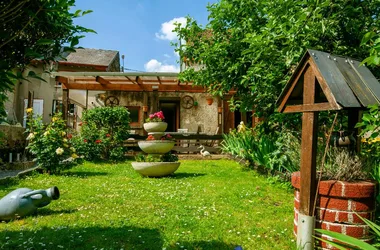 Gite “Le Chemin Vert”, maison dans vallée de la Meuse, proche lac, voie verte et randonnées