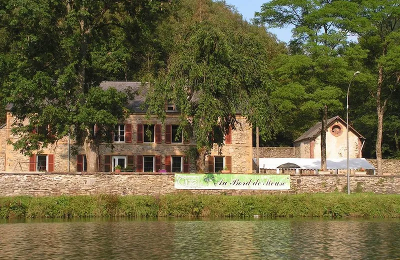 Cottage on the banks of the Meuse
