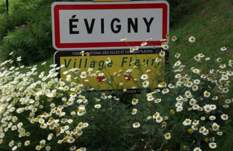 EVIGNY, Village Fleuri “2 Fleurs”