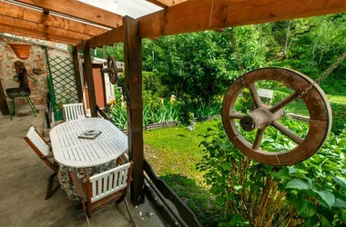 Gite “Le Chemin Vert”, maison dans vallée de la Meuse, proche lac, voie verte et randonnées