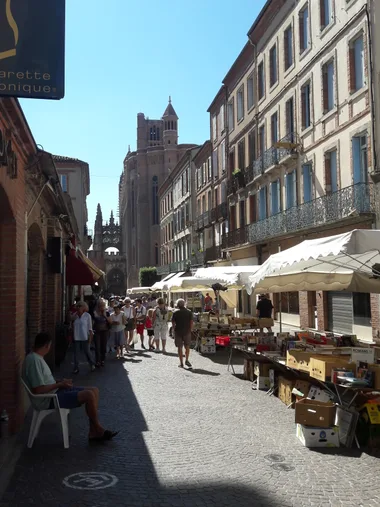 Albi creative market and bookseller
