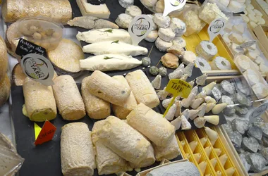 Albi Fromagerie Emeline marché couvert