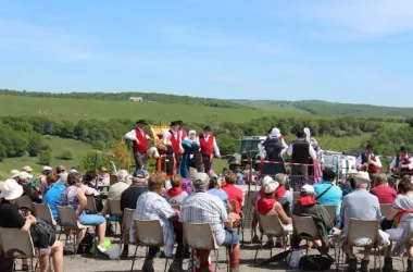 L’Aubrac en Transhumance, au village d’Aubrac (groupes)