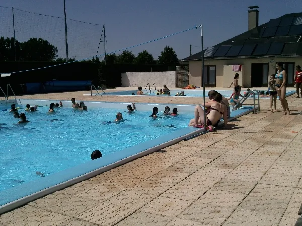 Municipal swimming pool of Ste Geneviève