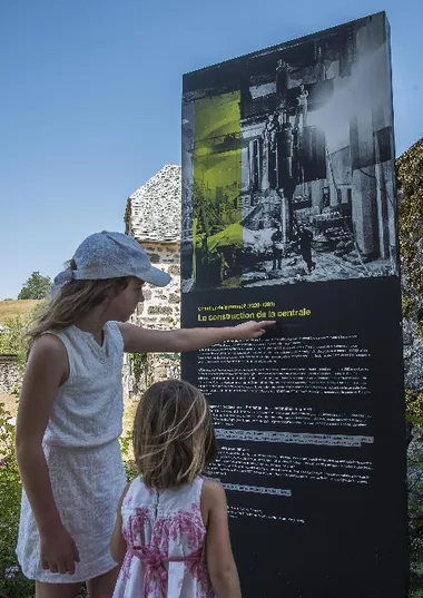 Exposition à ciel ouvert à Brommat