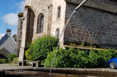 Raulhac-Kirche 1 CP OT Carladés Tourismus