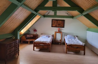 Dormitorio 3 - Grande con 2 camas de 90x190 + 1 cama de 140x190