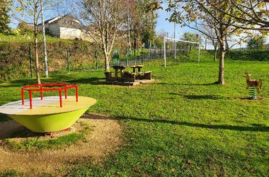 Campouriez playground picnic area