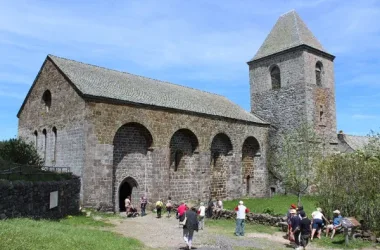 L’Aubrac en Transhumance, au village d’Aubrac (groupes)