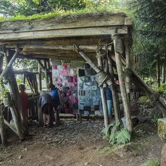 Sentier de l’imaginaire – Du Magma à la pierre ” Le parcours de la Fage”