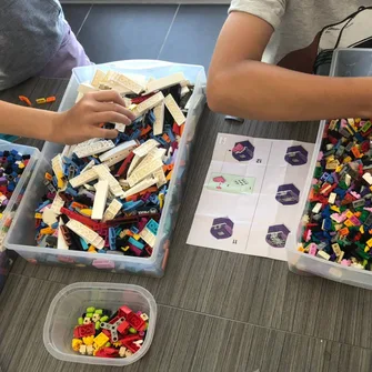 Ateliers Lego : construction libre et réalisation de son film