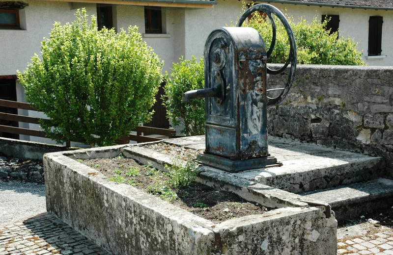 Creys-Mépieu-Brunnen