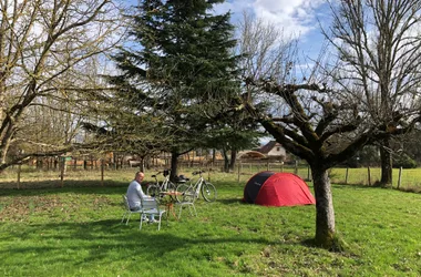 Camping with locals in Brangues