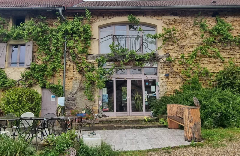 La Bicyclette Fleurie group accommodation in Villemoirieu - Balcons du Dauphiné