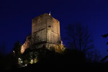 Mittelalterlicher Turm - Morestel
