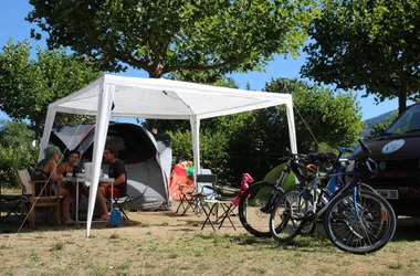 De camping aan het begin van uw fietsroutes