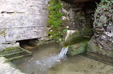 Au pays de la pierre, tour de Parmilieu  par le sentier des bigues