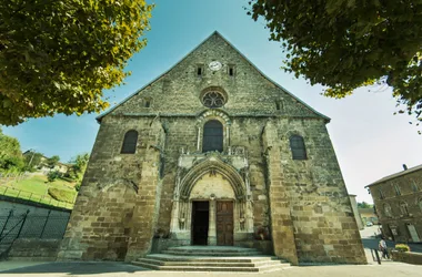 De abdijkerk van Saint-Chef