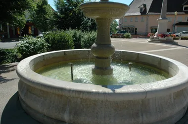 Fountain of Vézeronce-Curtin