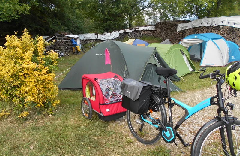 Camping - La Tour des Saveurs - Brangues