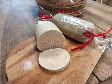 Vente et dégustation de foie gras au Marché Balmolan