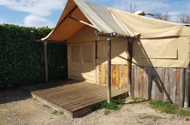 Trapper tent - Isle de la Serre