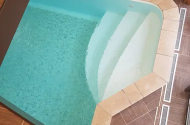 Domaine de Tizo - The indoor swimming pool