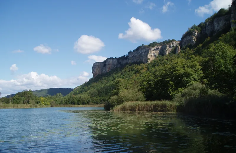 Sensitive Natural Area of ​​the bog-lake of Hières-sur-Amby