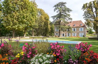 Garden of Château Teyssier de Savy