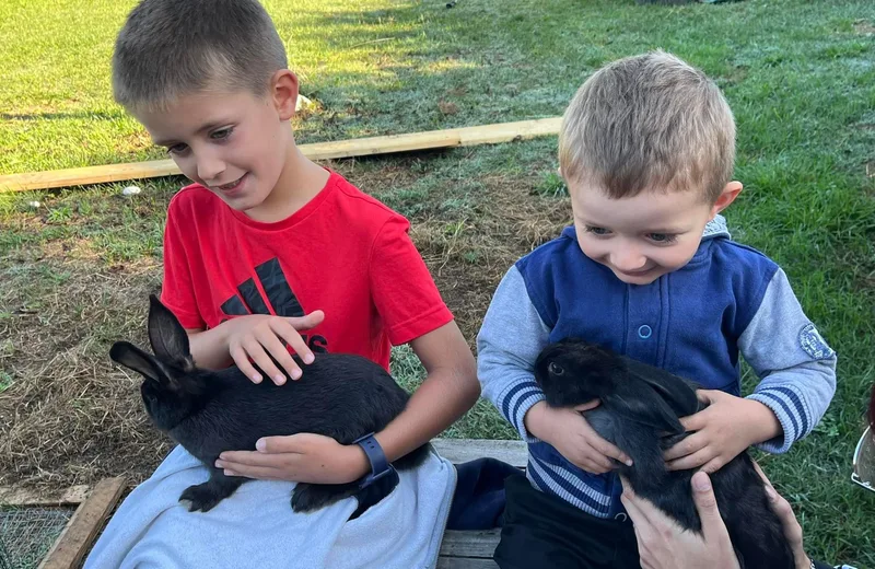 Atelier nourissage des animaux de l’Arche de Julie