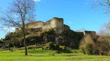 Journées Européennes du Patrimoine : randonnée en autonomie “entretenir et restaurer” à la découverte du patrimoine et des remparts de Crémieu