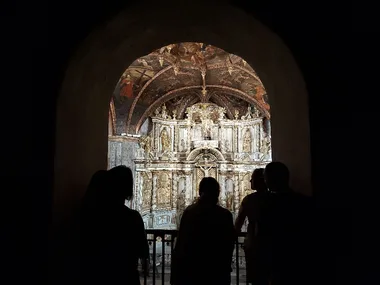 Night guided tour of the chapel of the Black Penitents