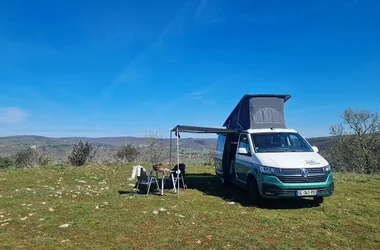 La van-life en Aveyron avec la petite vadrouille