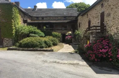 Village Nature de Mergieux : meublé Le Cros